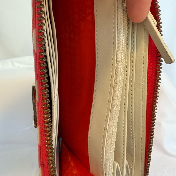 Kate Spade New York Zip Wallet – Hot Pink & White Pattern - Picture 4 of 8